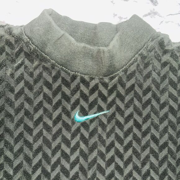 Nike | Short Sleeve Shirt Sweater Everyday Mod Boxy | Olive/Green | Women | M - Picture 2 of 7